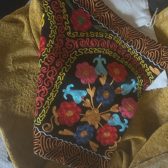 Fabulous Embroidered Pillow Cover, Bright Multicolor & Black Velvet. 15.5 x 25.5 - Picture 5 of 9